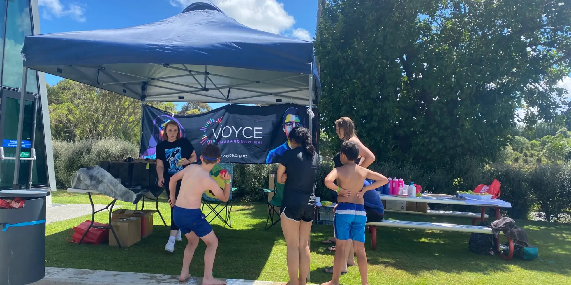Poneke Pool Party